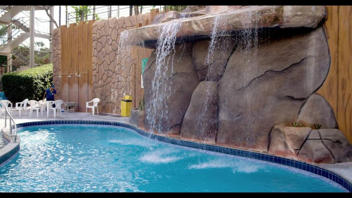 Hotel Golden Dolphin Com Cafe Da Manha! Piscinas 24H Caldas Novas Exteriér fotografie