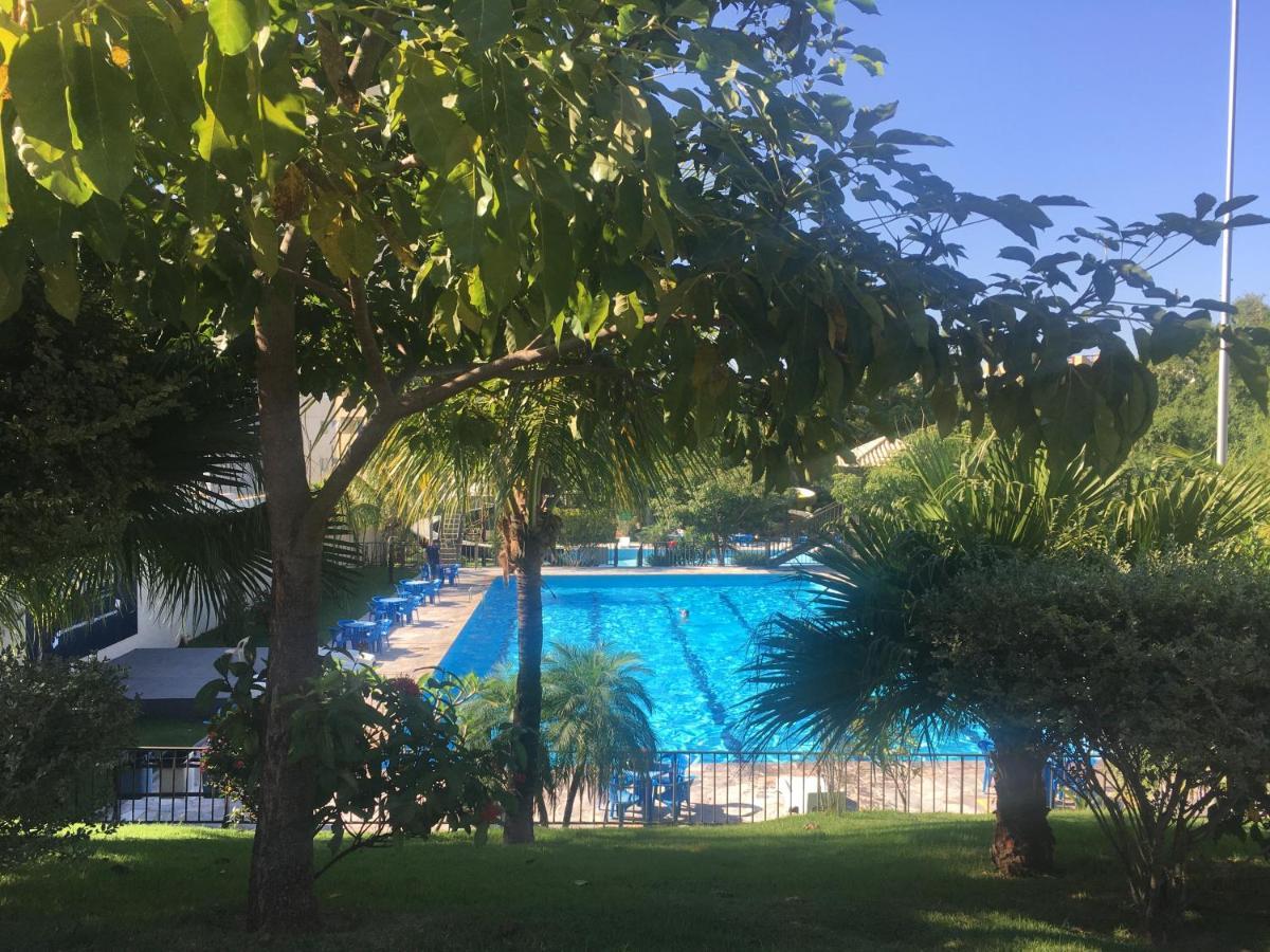 Hotel Golden Dolphin Com Cafe Da Manha! Piscinas 24H Caldas Novas Exteriér fotografie